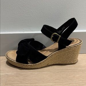 BORN suede bow espadrille wedge sandals 9